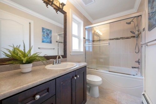 7137 196 Street, Surrey, BC 