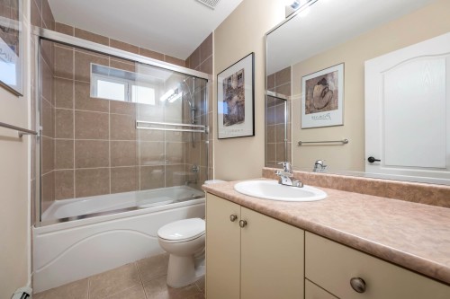 7137 196 Street, Surrey, BC 