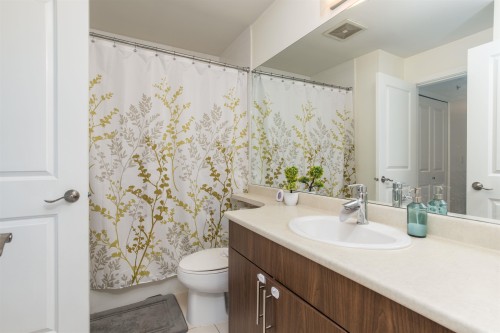 425-8915 202 Street, Langley, BC 