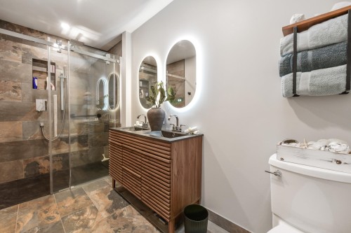 6035 172B Street, Surrey, BC 