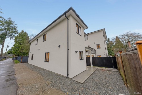 1-9727 129A Street, Surrey, BC 