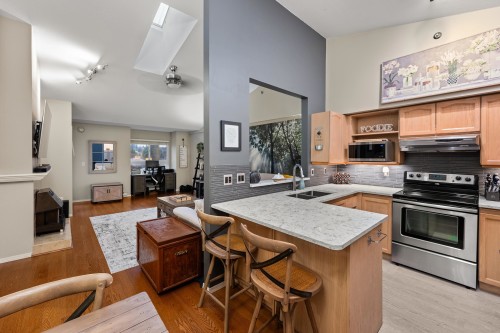 402-19721 64 Avenue, Langley, BC 