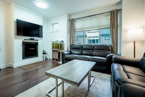 100-6299 144 Street, Surrey, BC 