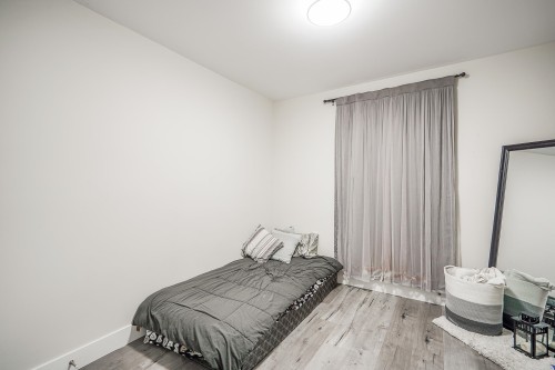 15270 84A Avenue, Surrey, BC 