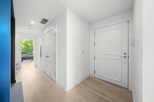 301-15445 Vine Avenue, Surrey, BC 