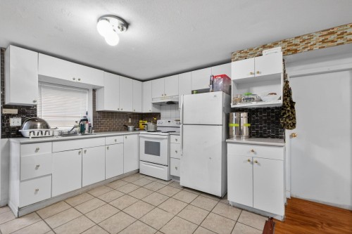 7576 140 Street, Surrey, BC 