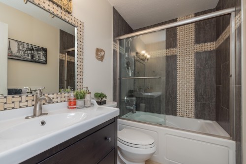 13452 62A Avenue, Surrey, BC 