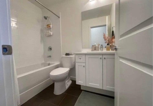 114-16633 24 Avenue, Surrey, BC 