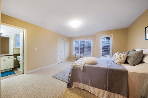 15777 109A Avenue, Surrey, BC 