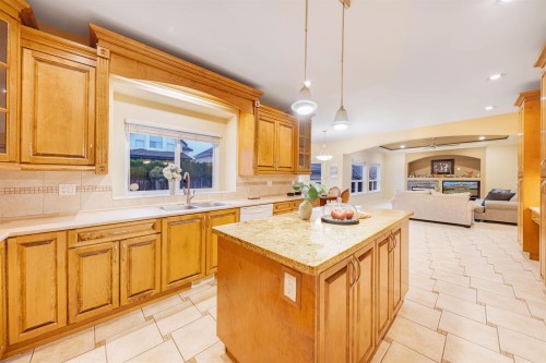 15777 109A Avenue, Surrey, BC 