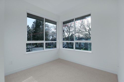 Th4-9456 134 Street, Surrey, BC 