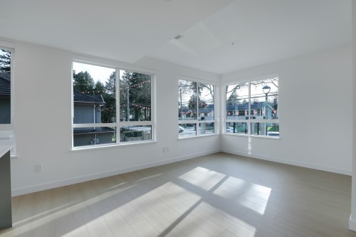 Th4-9456 134 Street, Surrey, BC 