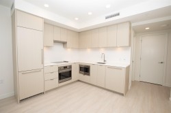 2206-13675 107a Avenue  Surrey, BC V3T 0X2