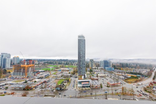 2206-13675 107A Avenue, Surrey, BC 