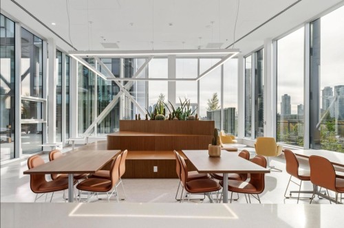 2206-13675 107A Avenue, Surrey, BC 