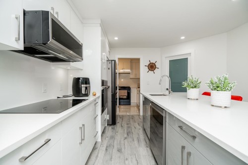 19132 60B Avenue, Surrey, BC 