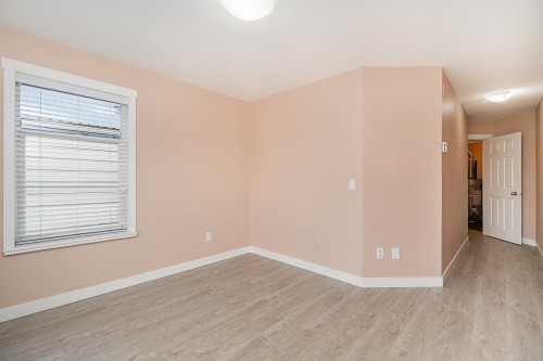 203-19705 56 Avenue, Langley, BC 