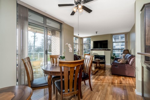 204-15777 Marine Drive, Surrey, BC 