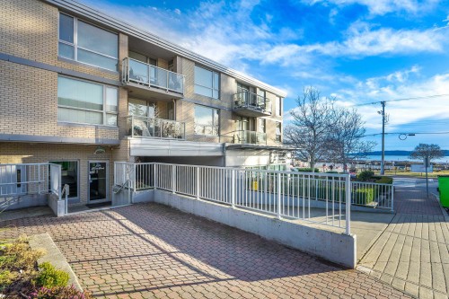 204-15777 Marine Drive, Surrey, BC 