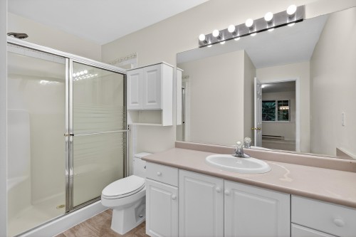 303-9865 140 Street, Surrey, BC 