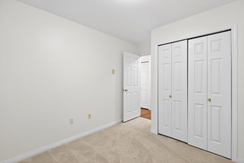 303-9865 140 Street, Surrey, BC 