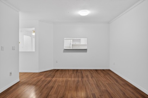 303-9865 140 Street, Surrey, BC 