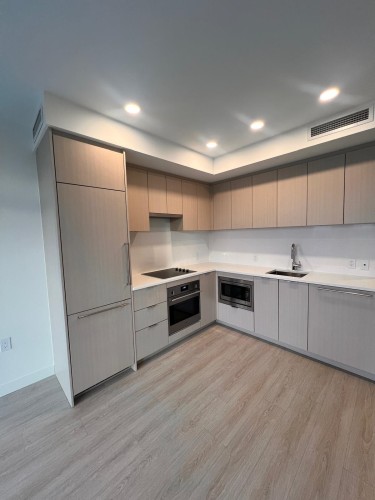 606-13675 107a Avenue  Surrey, BC V3T 0X3