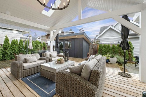 2831 Gordon Avenue, Surrey, BC 