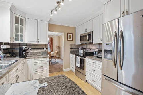 5917 Kildare Place, Surrey, BC 