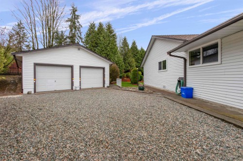 5917 Kildare Place, Surrey, BC 