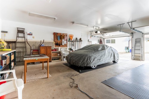 5917 Kildare Place, Surrey, BC 