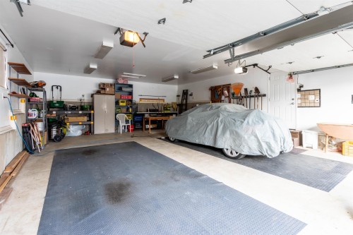 5917 Kildare Place, Surrey, BC 