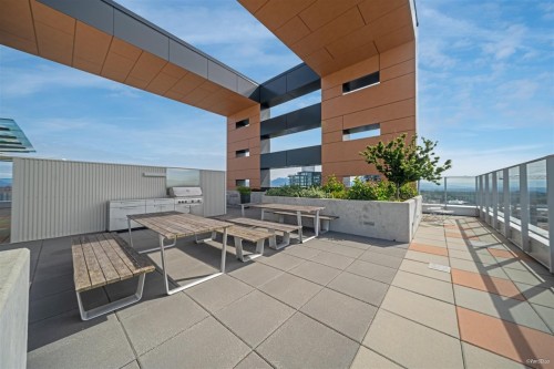 1607-13615 Fraser Highway, Surrey, BC 