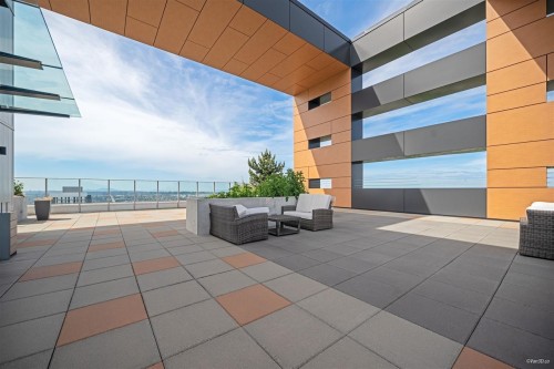 1607-13615 Fraser Highway, Surrey, BC 