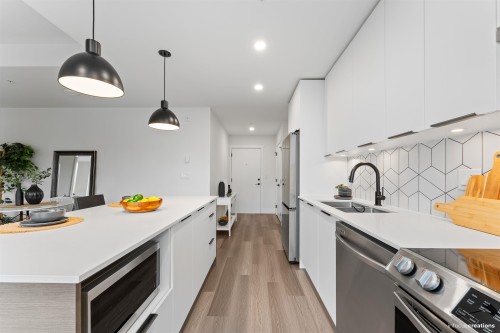 403-10778 138 Street, Surrey, BC 