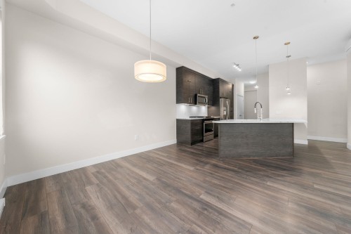 312-2120 Gladwin Road, Abbotsford, BC 