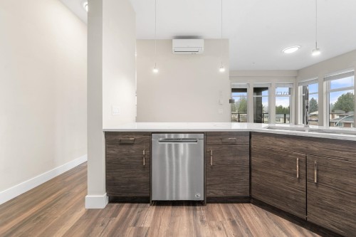 312-2120 Gladwin Road, Abbotsford, BC 