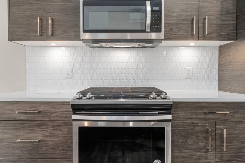 312-2120 Gladwin Road, Abbotsford, BC 