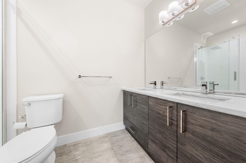 312-2120 Gladwin Road, Abbotsford, BC 