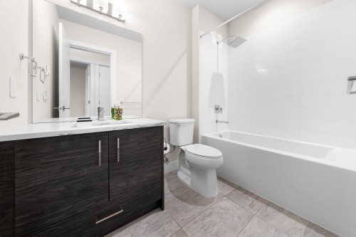 312-2120 Gladwin Road, Abbotsford, BC 