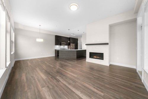 312-2120 Gladwin Road, Abbotsford, BC 