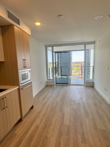 2008-9675 King George Boulevard, Surrey, BC 