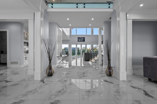 1283 Gladwin Road, Abbotsford, BC 