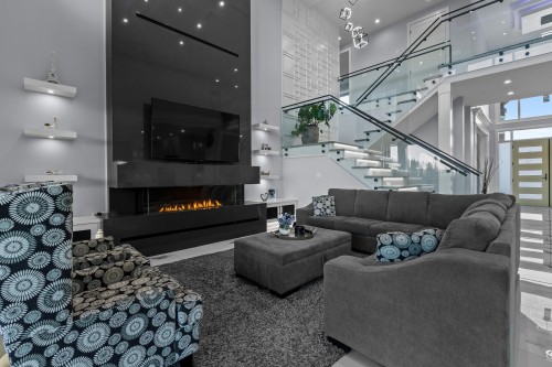 1283 Gladwin Road, Abbotsford, BC 