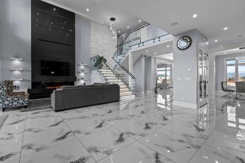 1283 Gladwin Road, Abbotsford, BC 