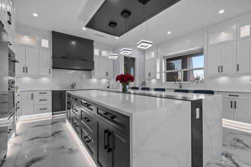 1283 Gladwin Road, Abbotsford, BC 