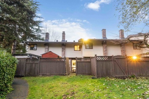 236-7447 140 Street, Surrey, BC 