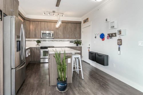 503-19228 64 Avenue, Surrey, BC 