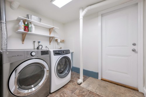 8823 Nash Street, Langley, BC 