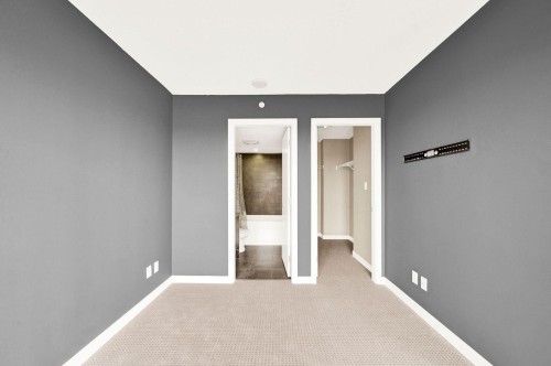 2107-9981 Whalley Boulevard, Surrey, BC 